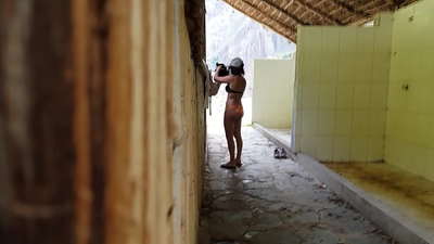 kamera pengintip pada rakan sekerja universiti Sepanyol