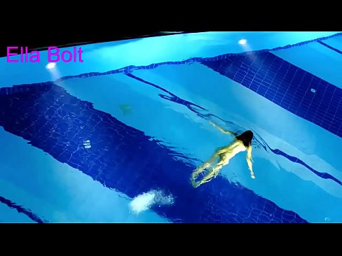 ❤️ Saya tidak boleh berhenti menonton, berambut perang muda ditangkap berenang bogel di kolam peranginan ELLA BOLT ️❌ Video lucah di lucah ms.mouthporn.ru ❌️❤